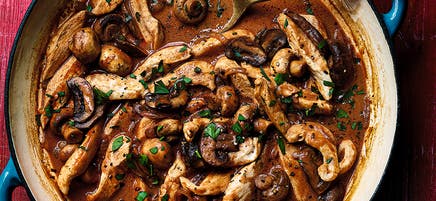 Chicken & mushroom stroganoff