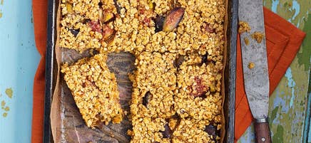 Flapjacks med fikon och hasselnötter