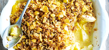 Tropical fruit and coconut crumble