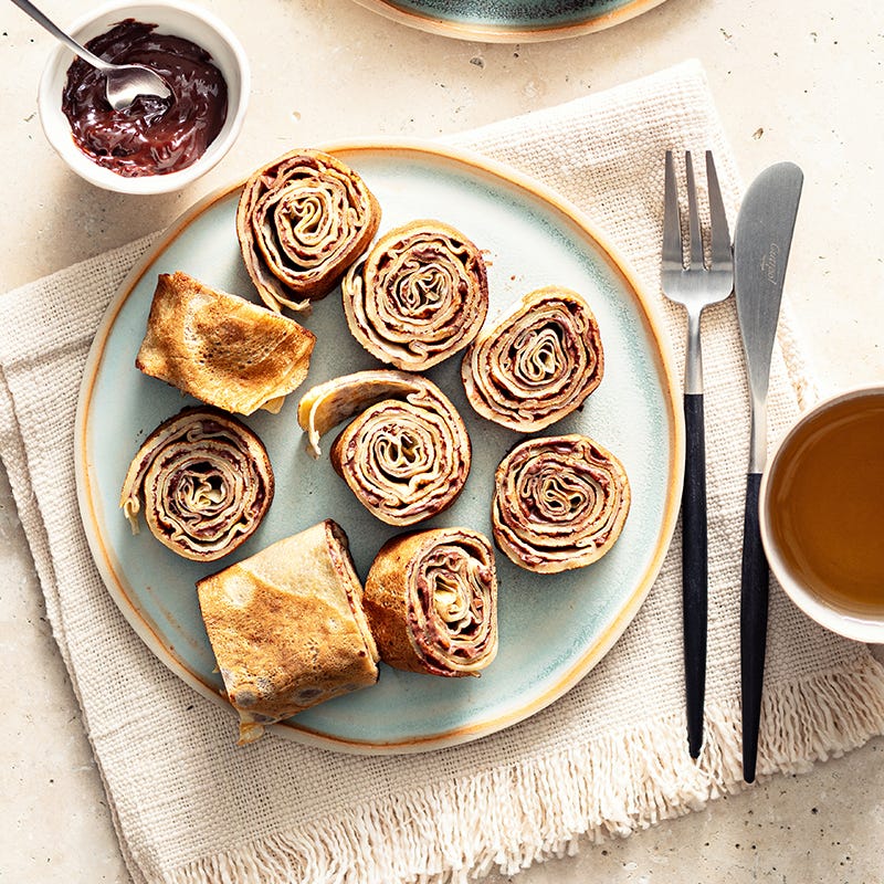 Crêpe roulée et pâte à tartiner