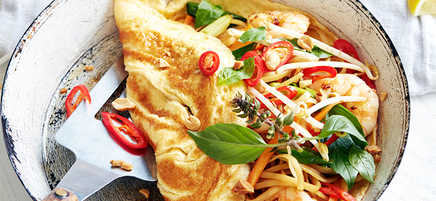 Prawn pad Thai omelette