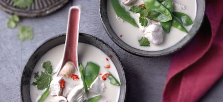 Soupe de poulet au lait de coco (tom kha gai)