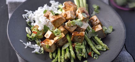 Tofu mariné et asperges thaïes