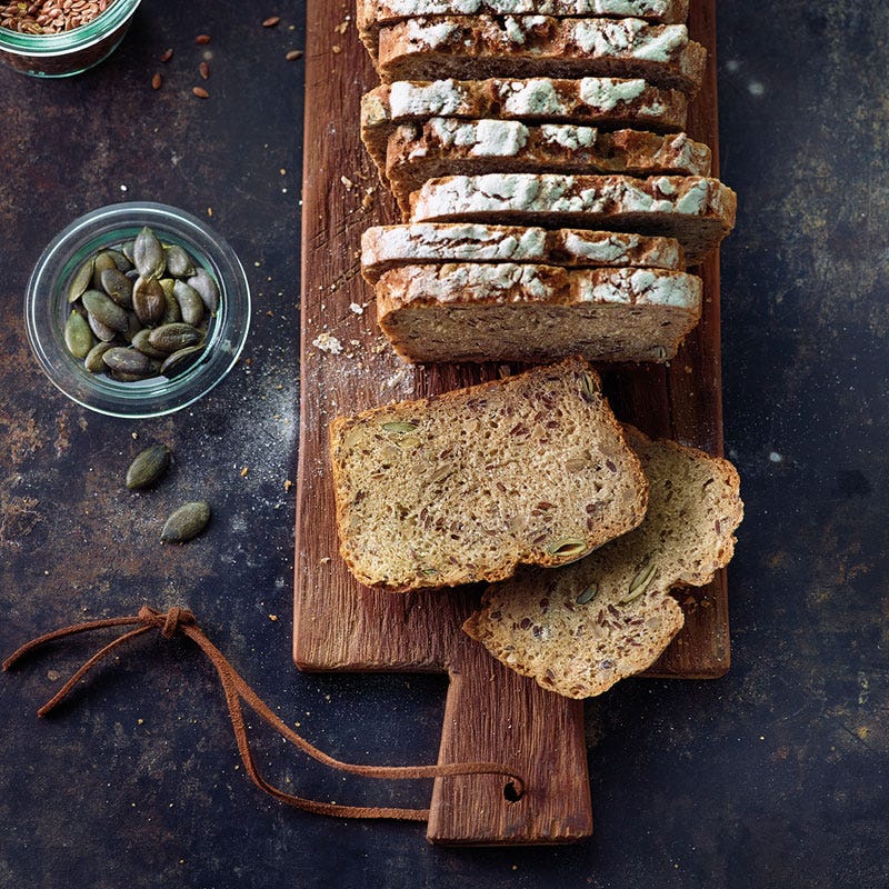 Roggenmischbrot mit Körnern