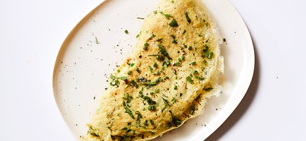 Basic omelet with fresh herbs