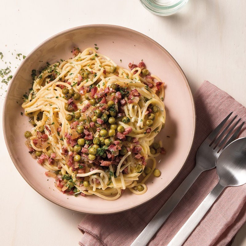 Spaghetti Carbonara mit Erbsen Rezept | WW Deutschland Spaghetti Carbonara mit Erbsen Rezept | WW Deutschland