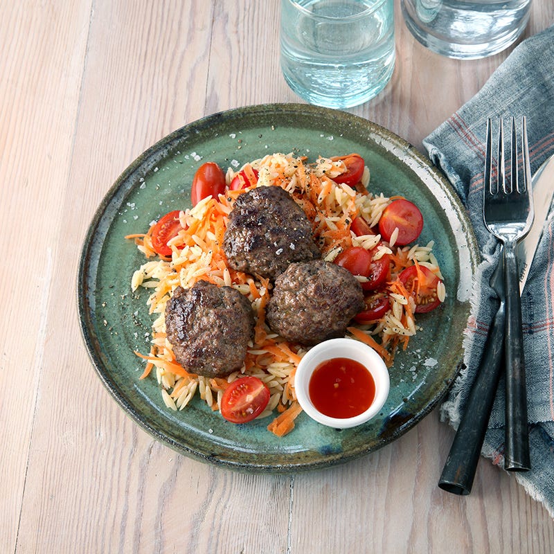 ViktVäktarna - Nötfärsbiffar med risonisallad