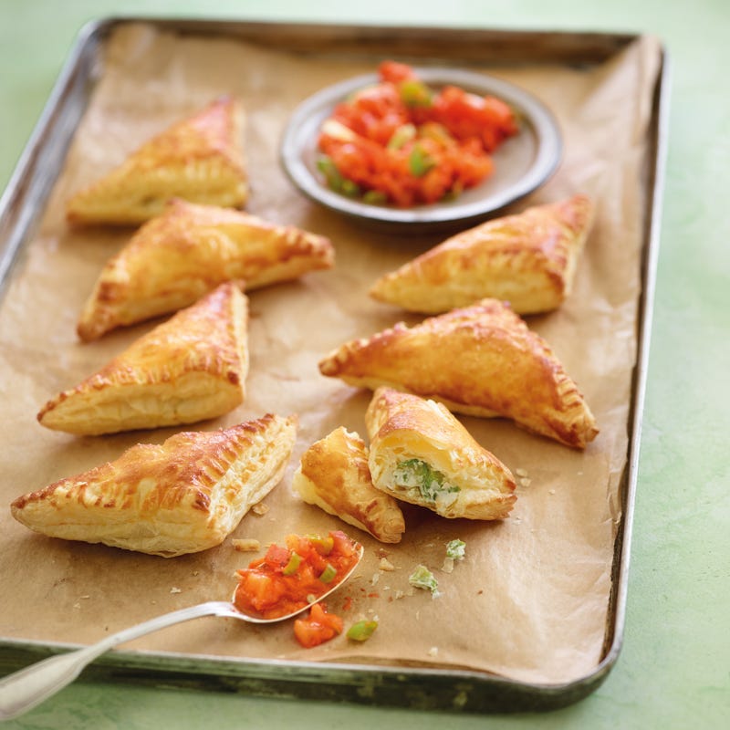 Spargeltaschen mit Tomatensalsa