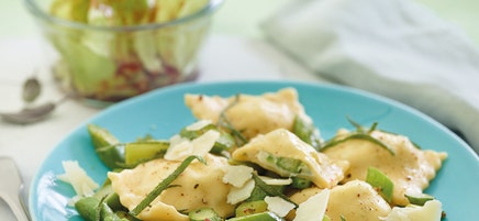 Spargelravioli mit Salbei