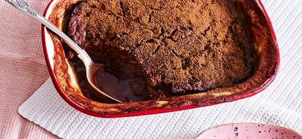 Self saucing chocolate pudding