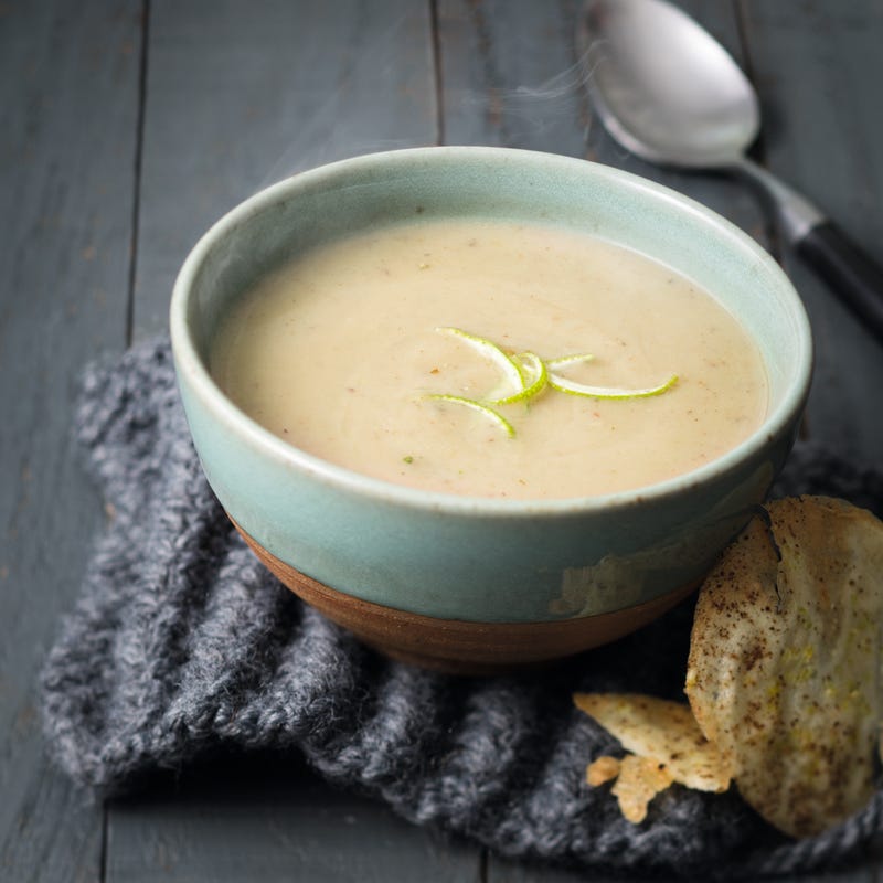 Photo de/du Soupe de céleri et marrons et tuile d’épices par WW