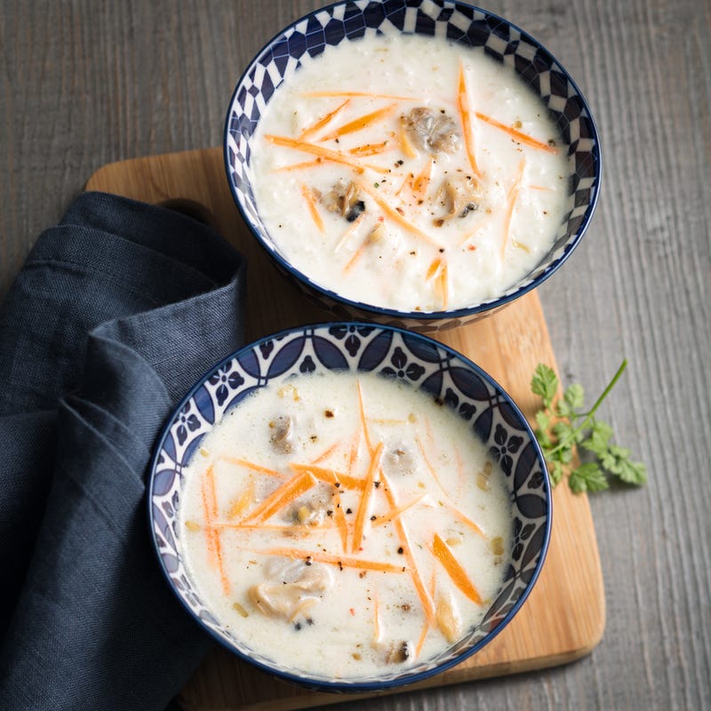 Photo de/du Palourdes en soupe de poule, citronnelle et coco par WW