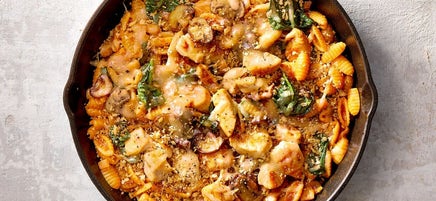 Pasta-ovenschotel met kip en spinazie