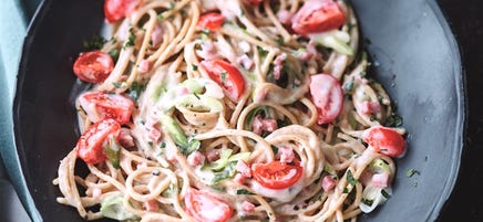 Spaghettis complets, sauce jambon et fromage