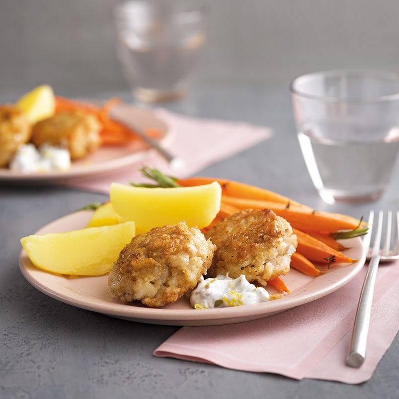 Fischfrikadellen mit Zitronenremoulade und Ofenkarotten