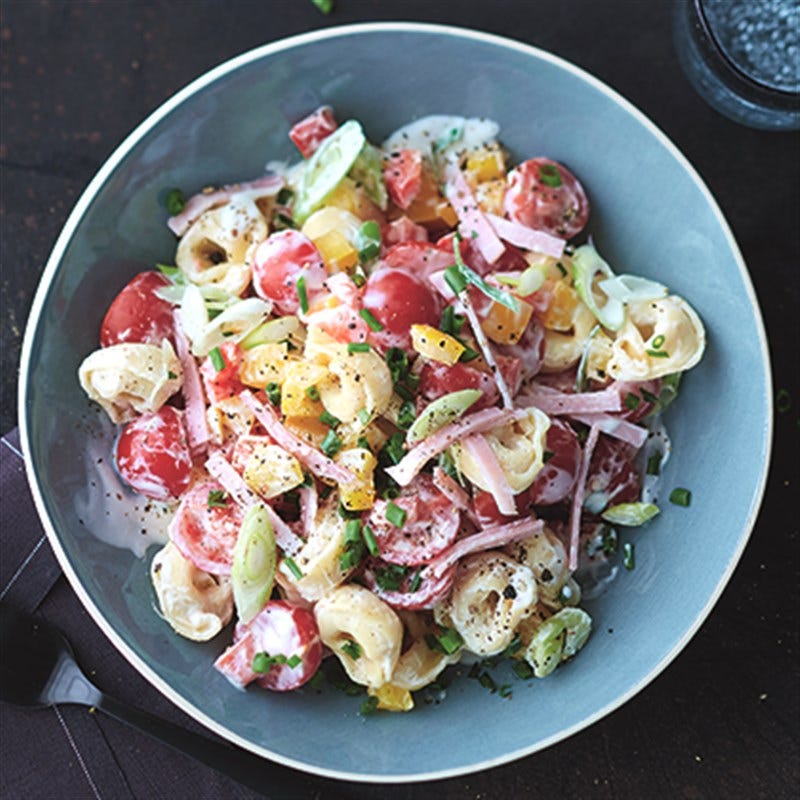 Feestelijke tortellinisalade