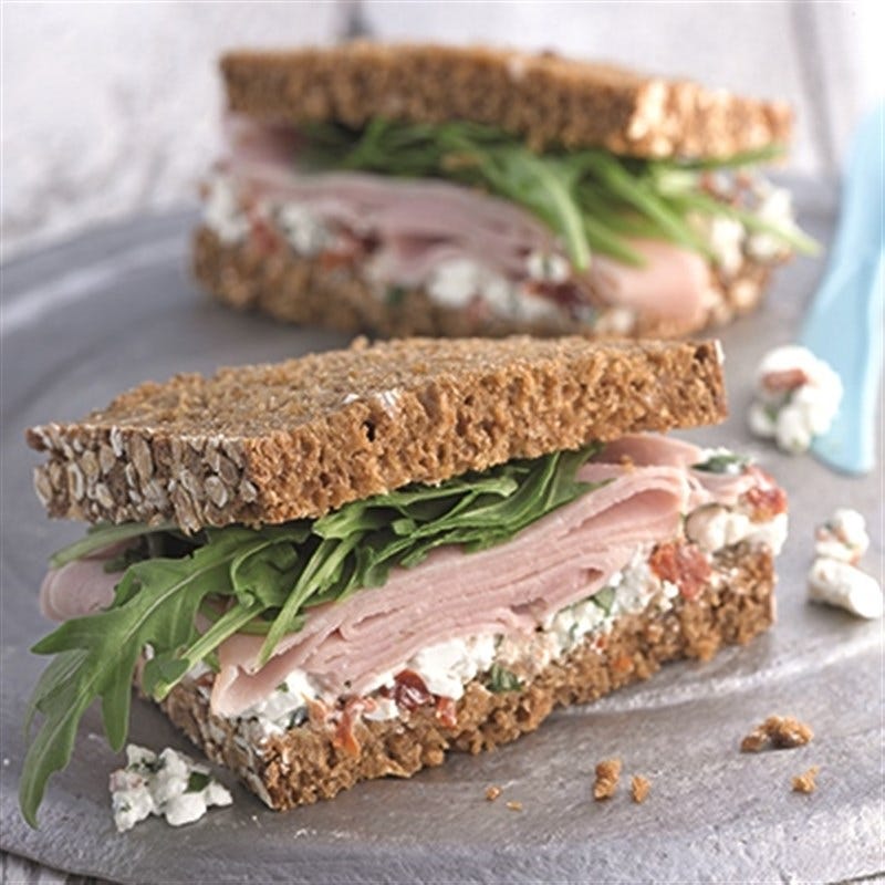 Sandwich met ham en cottage cheesse