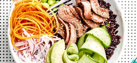 Grilled beef and black rice sushi bowl