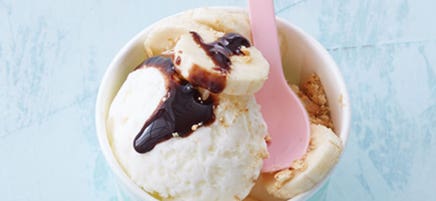 Frozen Yoghurt mit Schoko-Knusper-Topping