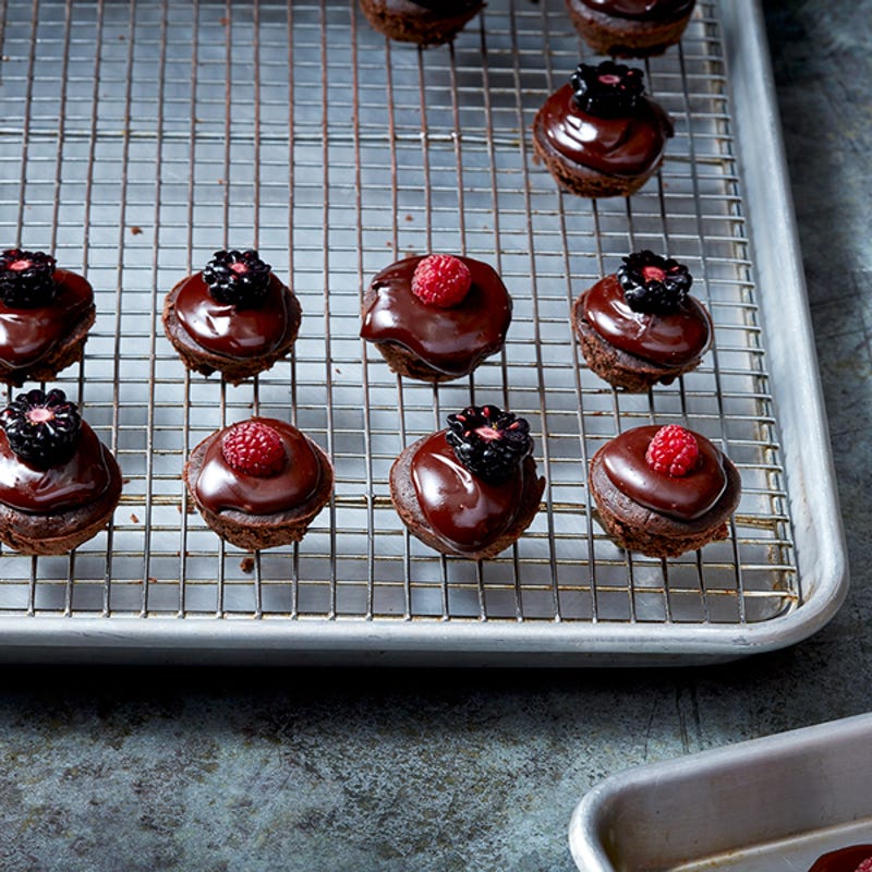 Photo of Flourless mini-chocolate cakes with ganache by WW