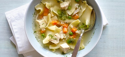 Soupe instantanée au poulet classique pour une personne