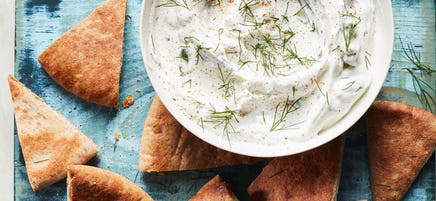 Cucumber-yogurt dip with pita chips