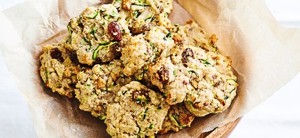 Zucchini and pecan cookies