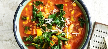 Garden minestrone soup
