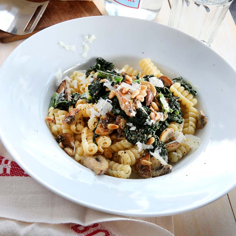 ViktVäktarna - Pasta med svamp, svartkål och ostsås