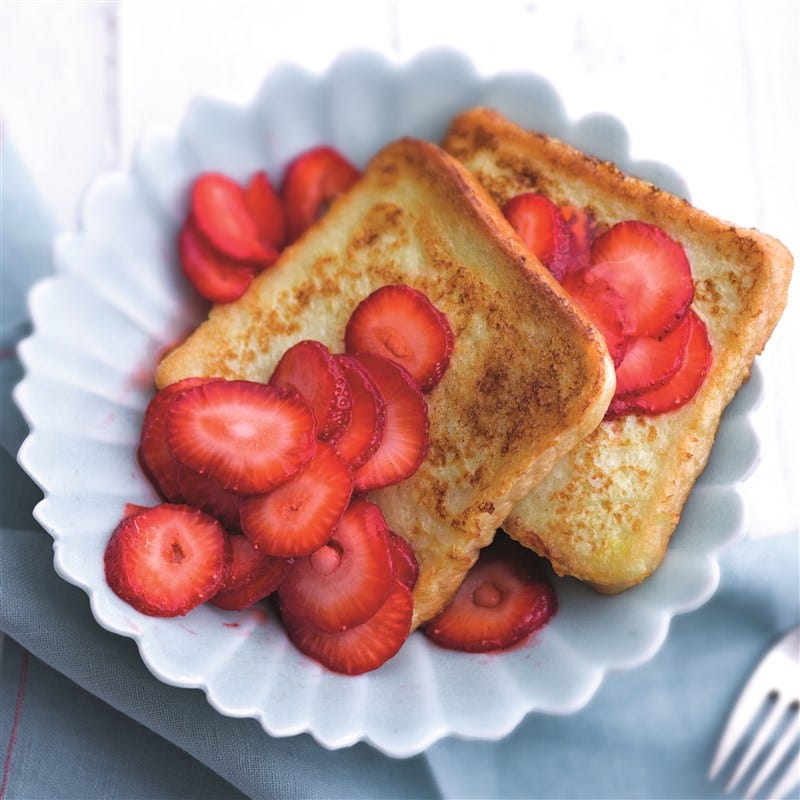 Wentelteefjes met gemarineerde aardbeien