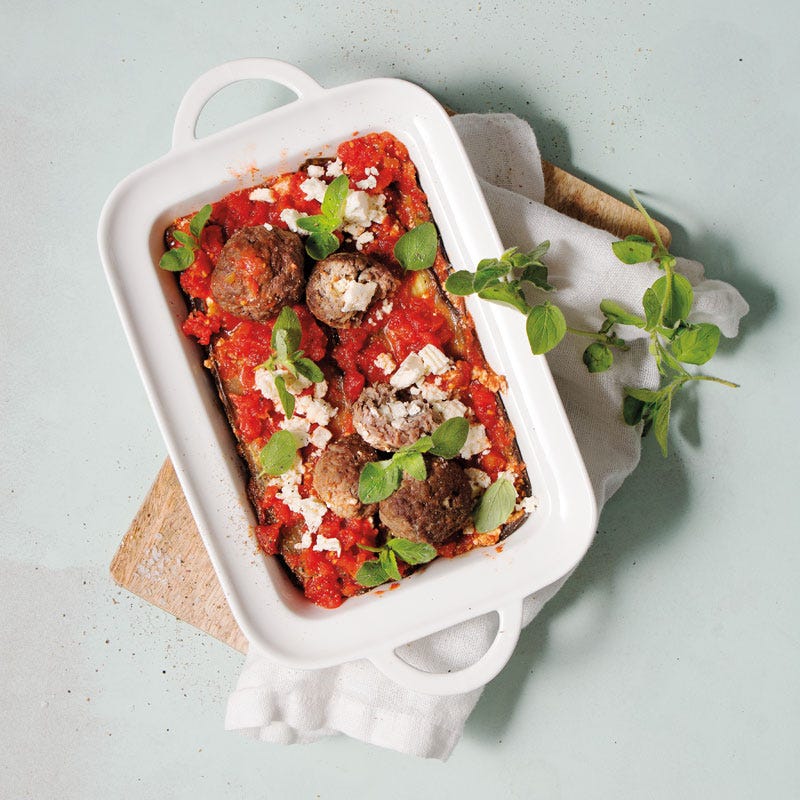 Gefüllte Hackbällchen und Aubergine mit Feta