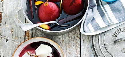 Italian poached pears
