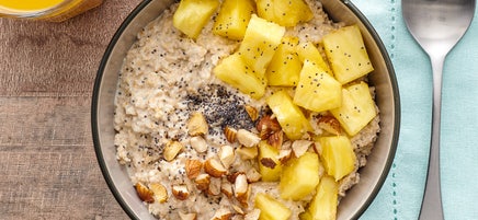 Oatmeal with coconut, chia and pineapple