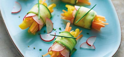 Gurkenröllchen mit Gemüse