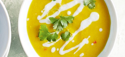 Cauliflower, coconut & turmeric soup