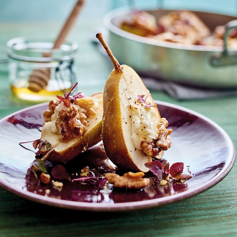 Honigbirnen mit Ziegenkäse und Baumnüssen