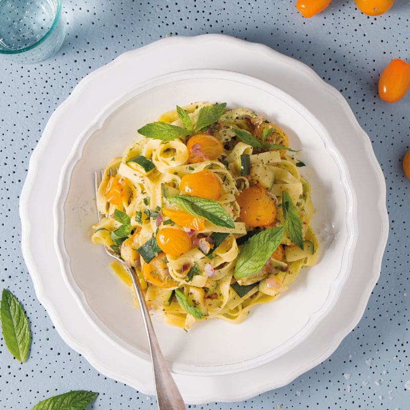 Pasta mit zweierlei Zucchini