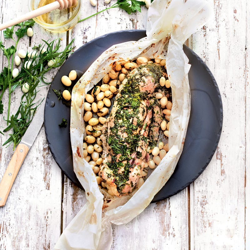 Papillote de mignon de porc aux herbes fraîches et coco