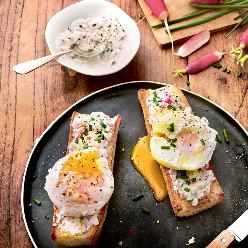 Tartine de ricotta à l’œuf poché