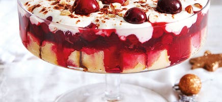 Schoko-Haselnuss-Kirsch-Trifle