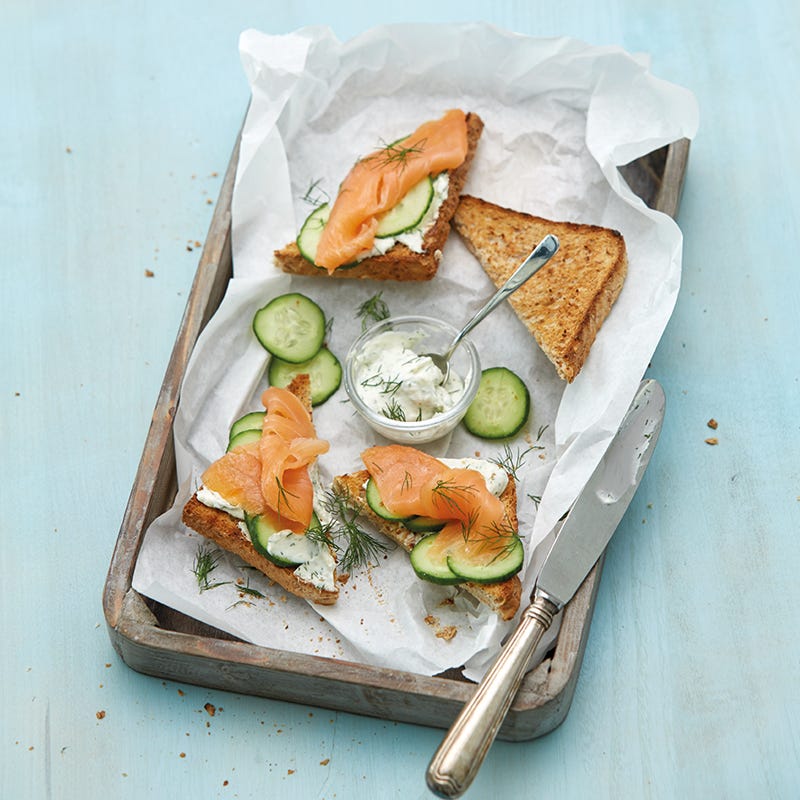Lachstoasts mit Meerrettichcreme