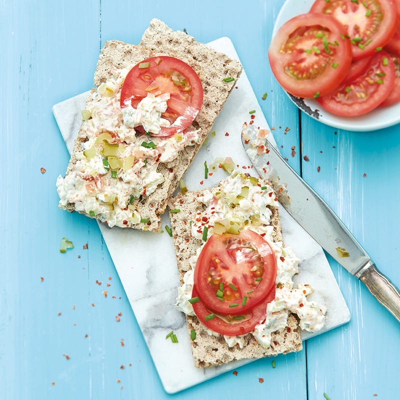 Knäckebrot mit Chili-Schinken-Creme