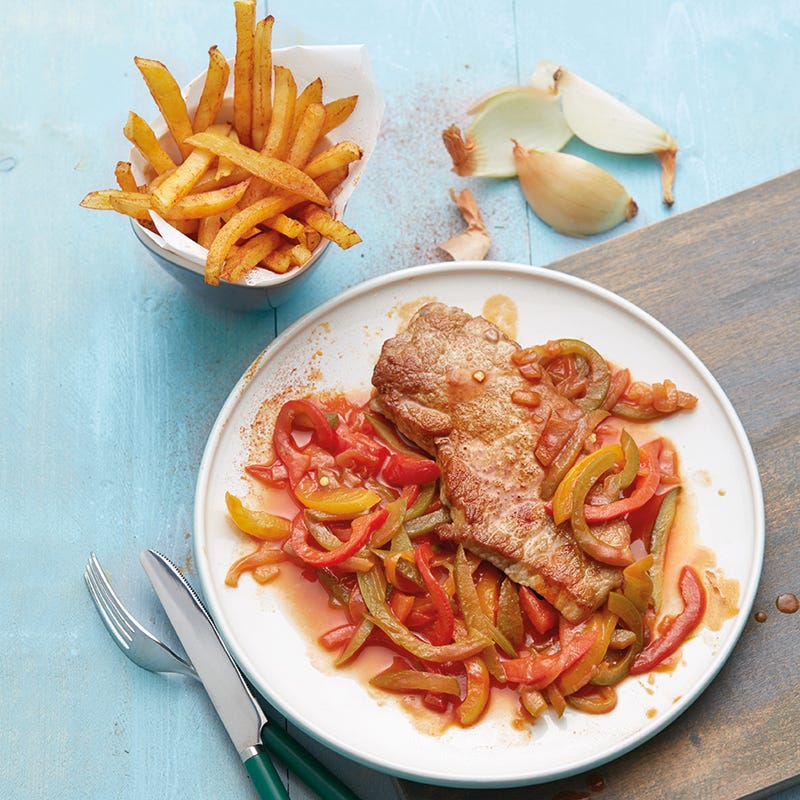 Paprikaschnitzel mit Ofenpommes