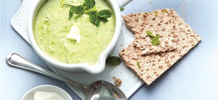 Erwten-yoghurtsoep met munt
