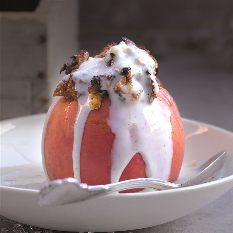 Gepofte appel met gedroogd fruit