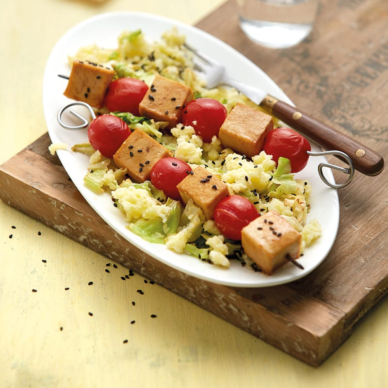 Marinierte Tofuspieße mit Spitzkohlstampf