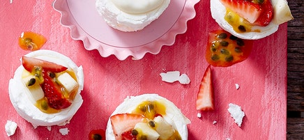 Little pavlovas