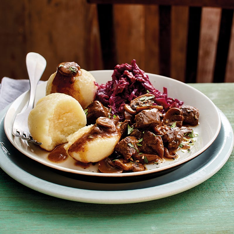 Hirschgulasch mit Feigenrotkohl