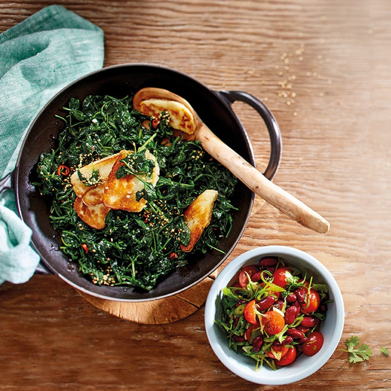 Spinat im Wok mit Halloumi