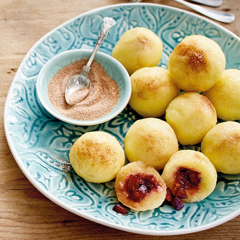Zwetschgenknödel mit Zimttopping